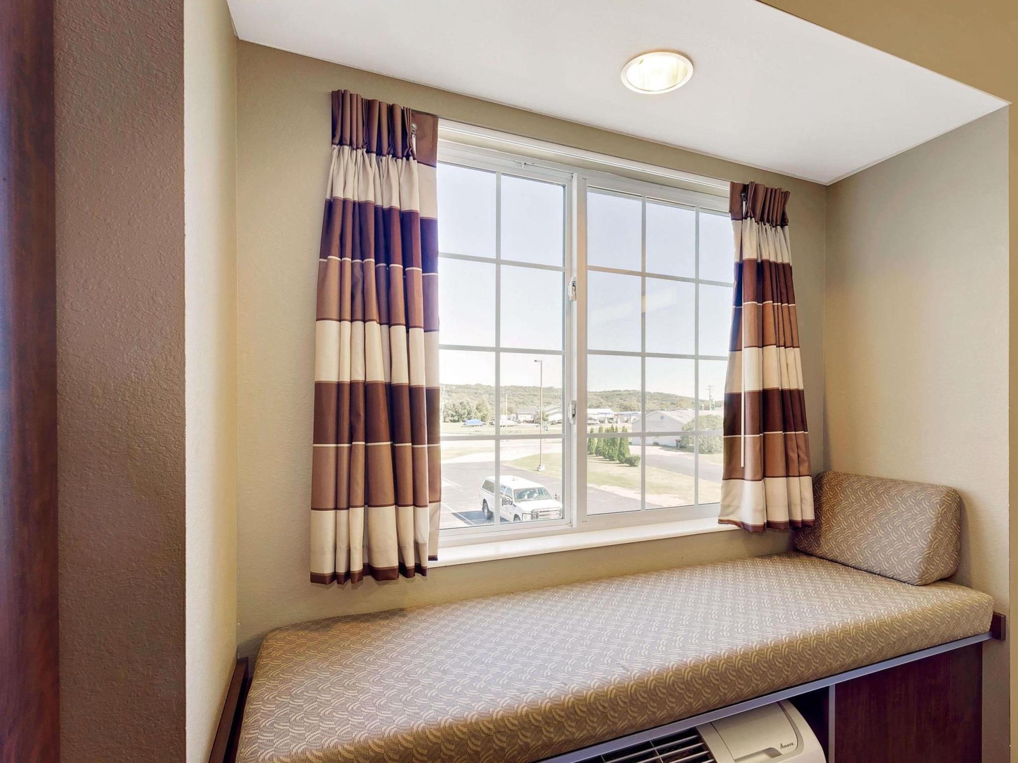 Microtel Inn&Suites by Wyndham Prairie du Chien Extérieur photo